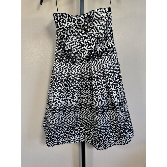 Eva Franco Fifi Black & Silver Geometric Bow Front Strapless Fit & Flare Dress 0 - Picture 1 of 5